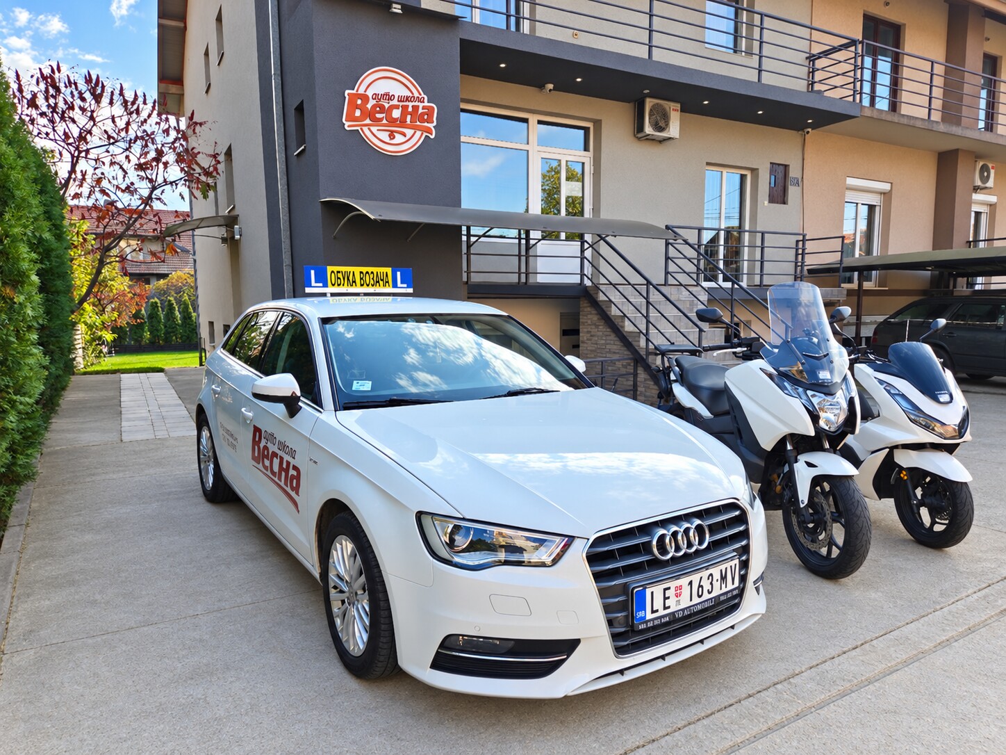 Auto škola Vesna u Leskovcu i naša vozila za obuku